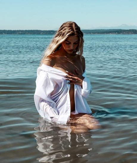 Julia Miller porn actress image