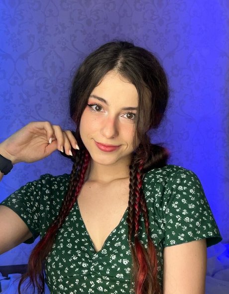 Gil Liany sexy actress photos