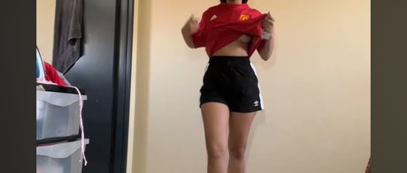 Momofebs exclusive actress picture