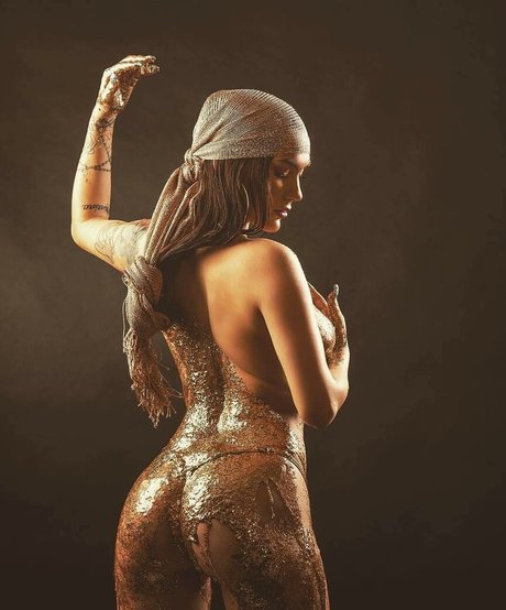 therealroyalskye model nice photo