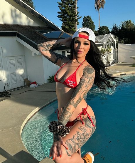 TattedMillf free pornstar image
