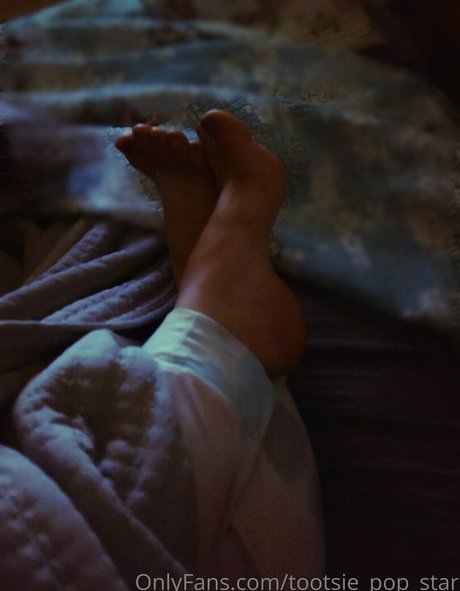 tootsie pop starr exclusive actress photos