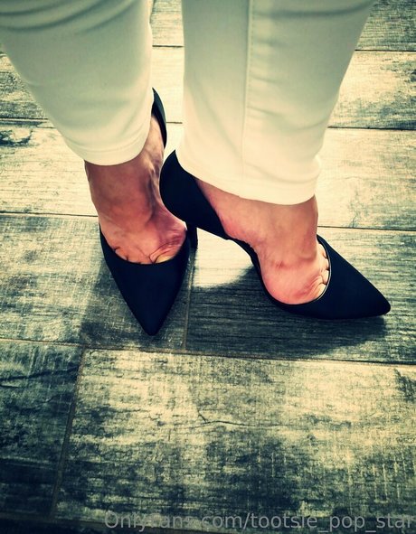 tootsie pop starr perfect model img