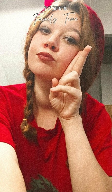 elecktraa model nude picture