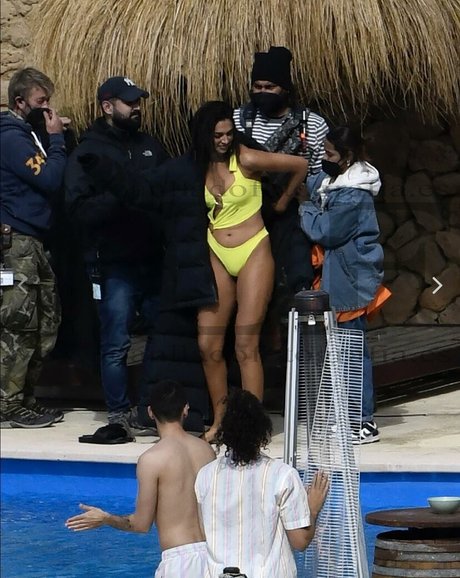 Deepika Padukone pornstar pretty pictures