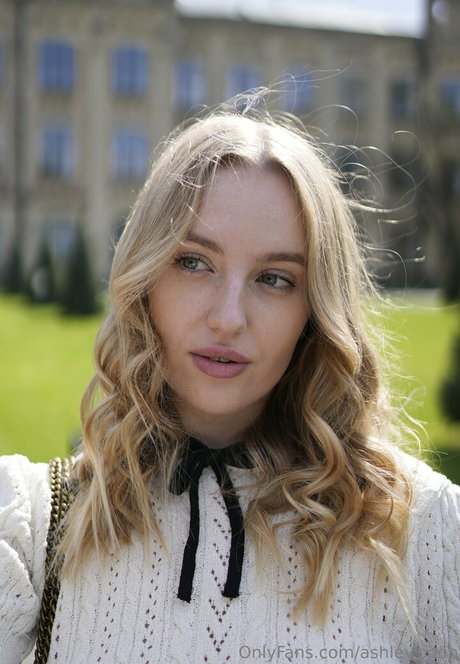 ashley boob erotic star img