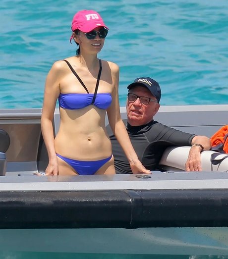 Wendi Deng Murdoch best star image