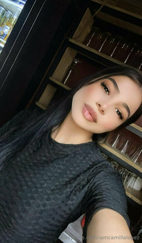 iamcamillalopez naked model pics