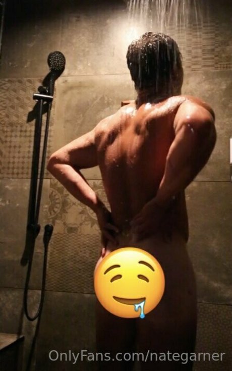 nategarner naked model pic