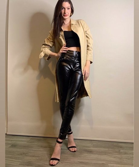 Kimberly Apasara Thomas model nude picture