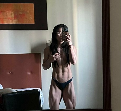 Sherlyn Chee star high quality pics