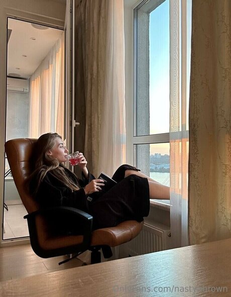 nastyabrown star art img