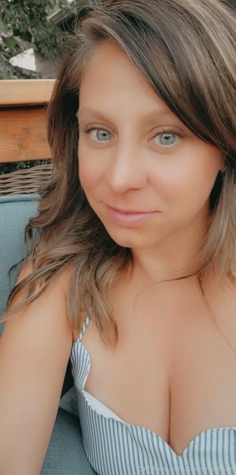 stassimadison model picture