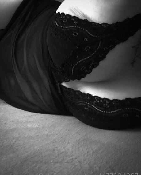 nikola77124367 model xxx picture