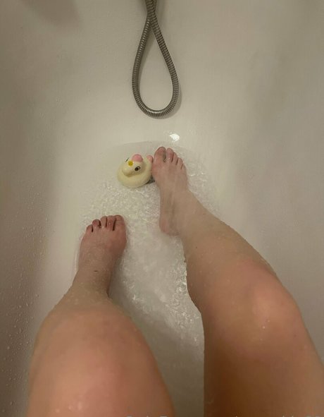 monakis69 porn actress image