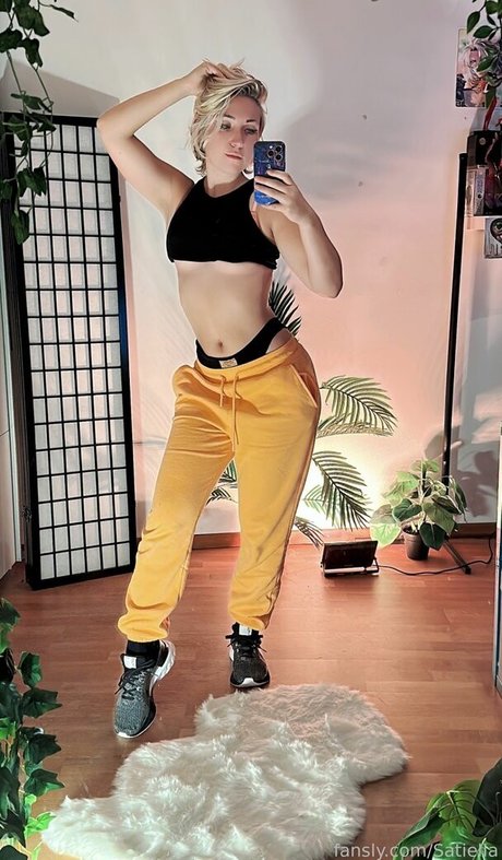 Satiella Cosplay pornstar pretty photos