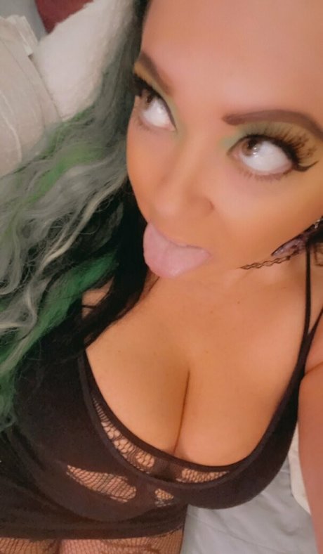 starrienights model sex archive