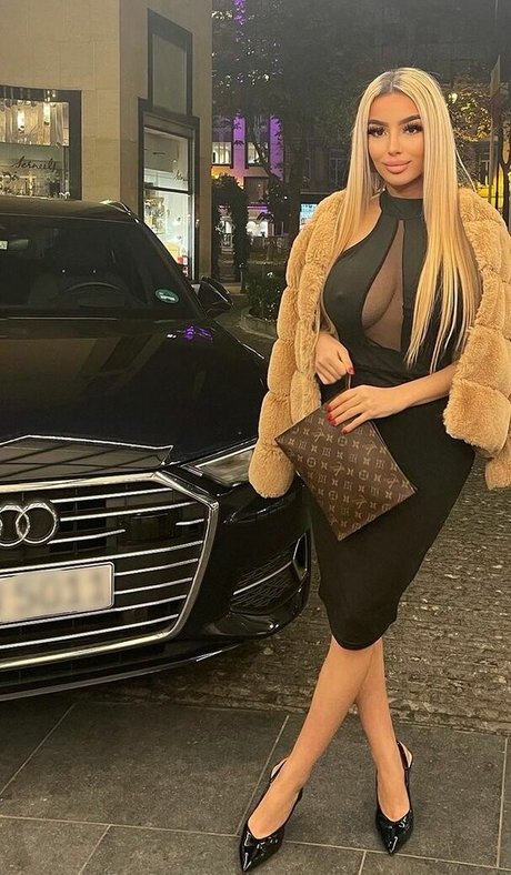 Luxuryysana MYM pornographic model pics