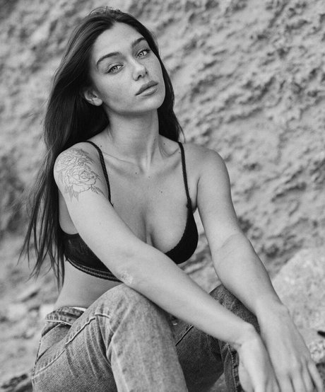 Milana Vino star hot photos