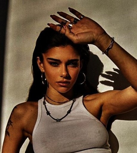 Milana Vino nice actress photos