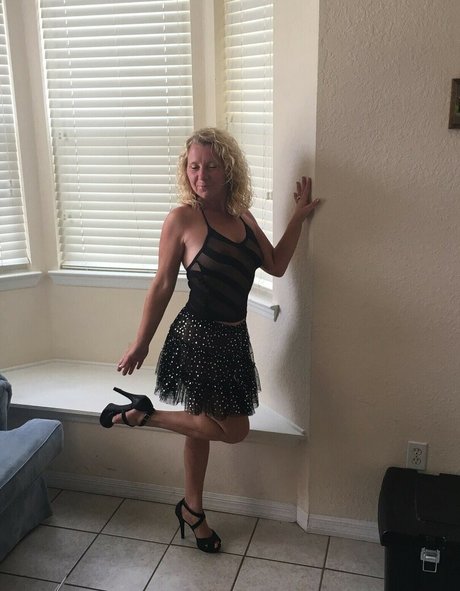 Naughty Jeanette pornstar naked pics