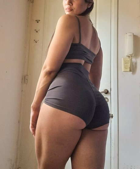 Zoey Riley nice pornstar pics