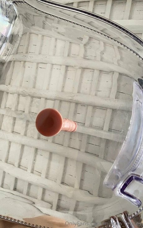 mischa teases star nude img