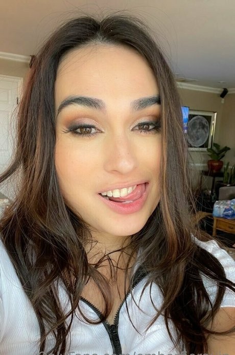 emberfieravip star erotic picture