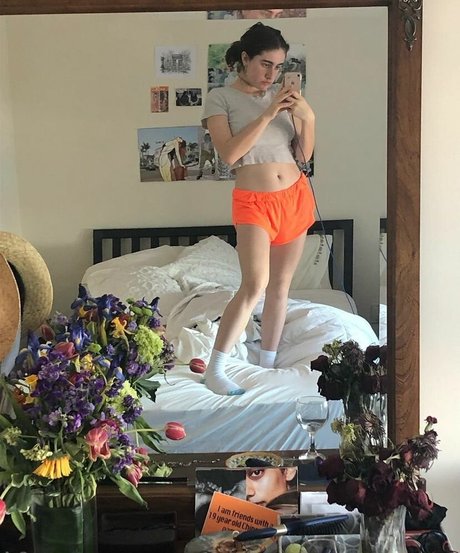 Rachel Sennott pretty actress pictures