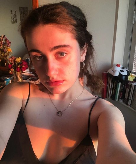 Rachel Sennott beautiful star images