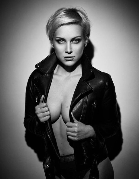 pure dee xxx pornstar gallery