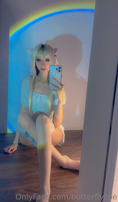 fvckzoe hot model photos