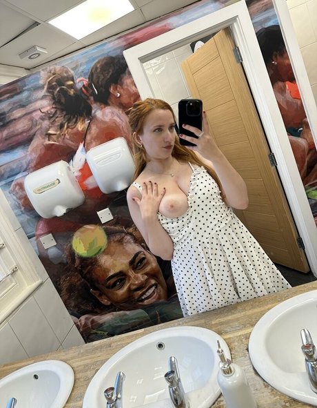 Unseen Greene adult model picture