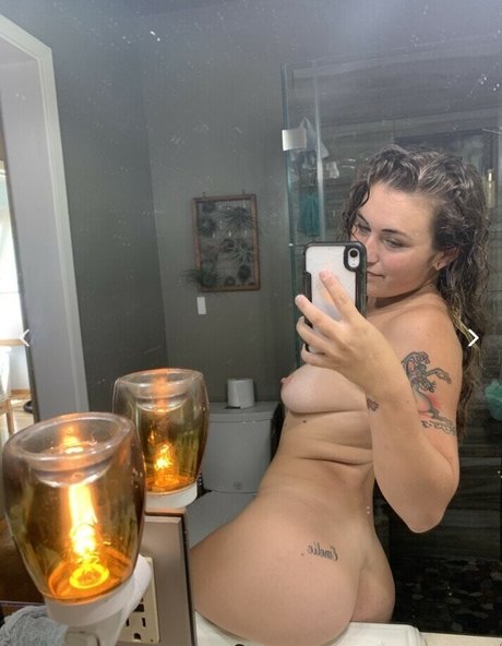 OptimisticBB star porn pictures