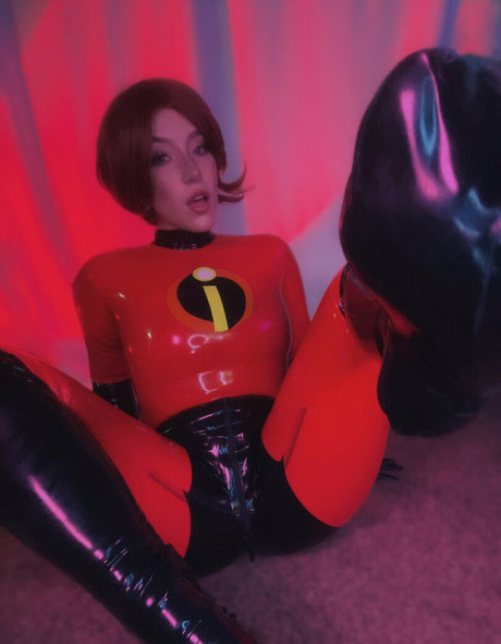 kirracady top model pic