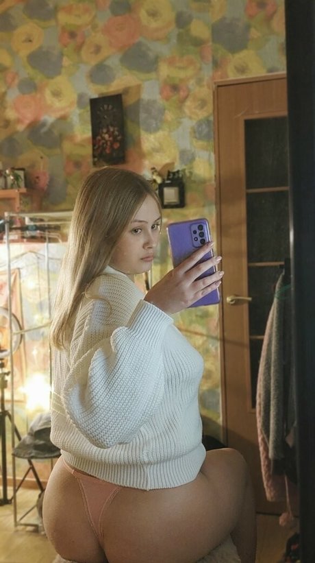 gossamerd star nude photos