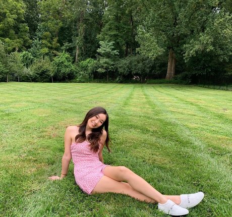 Lisabby high quality actress photos