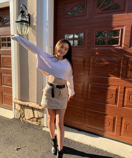 Lisabby exclusive actress gallery