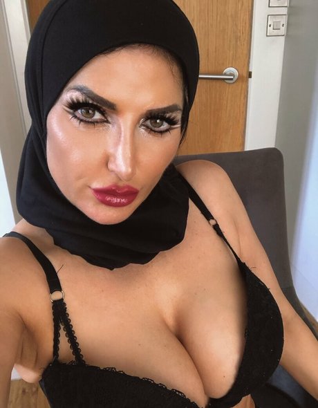 Hottash33 pornstar free galleries