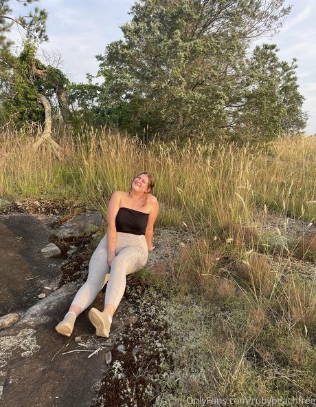 rubypeachfree pornstar nude photo