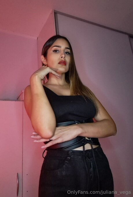 juliana vega high quality actress photo