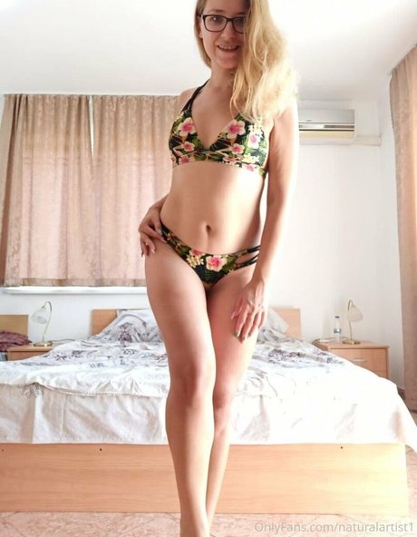 naturalartist1 model erotic image