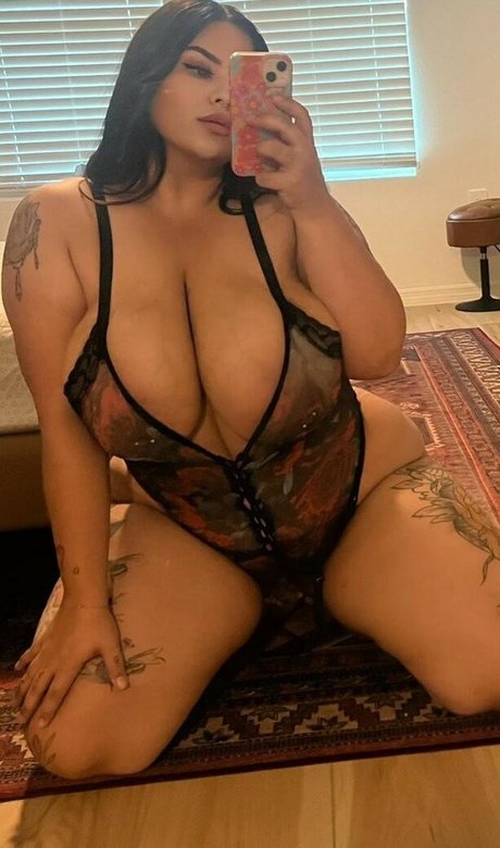 Jojovixxen star nude photo