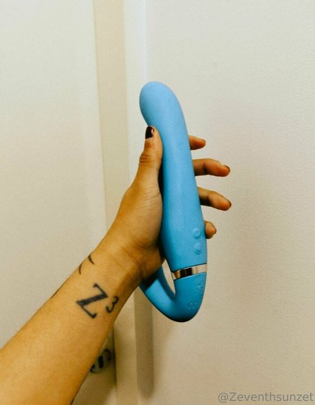 zeventhsunzet porn actress pictures