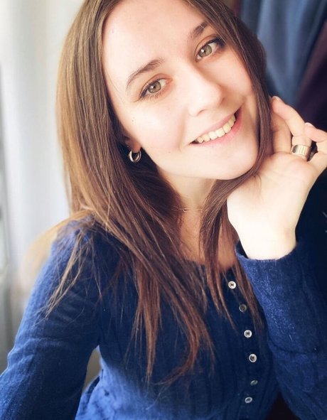 Lunatissa sexy star img