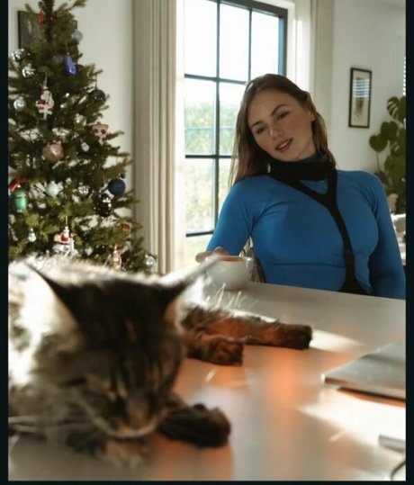 Puckmoonen star erotic photos