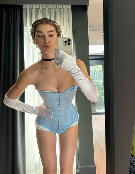 sydneyvmayy model gallery