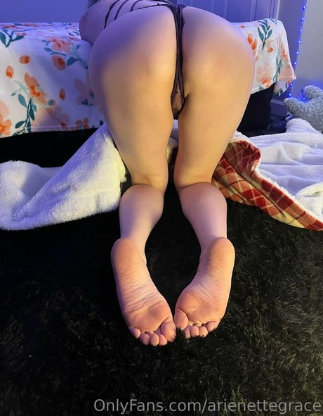 arienettegrace adult model pics