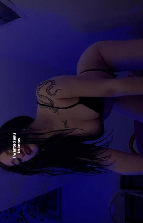 Luna Foster model erotic img