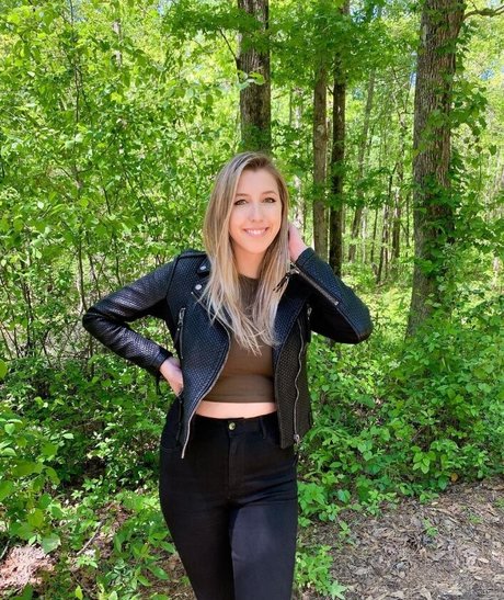 Abigail Cristea sex model pictures